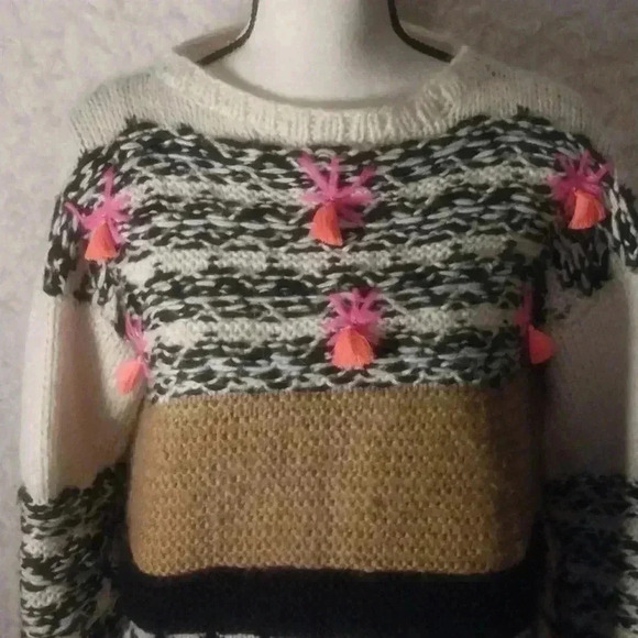 Anthropologie Veroalfie Martuchi Tasseled Loose Knit Sweater - Picture 5 of 11